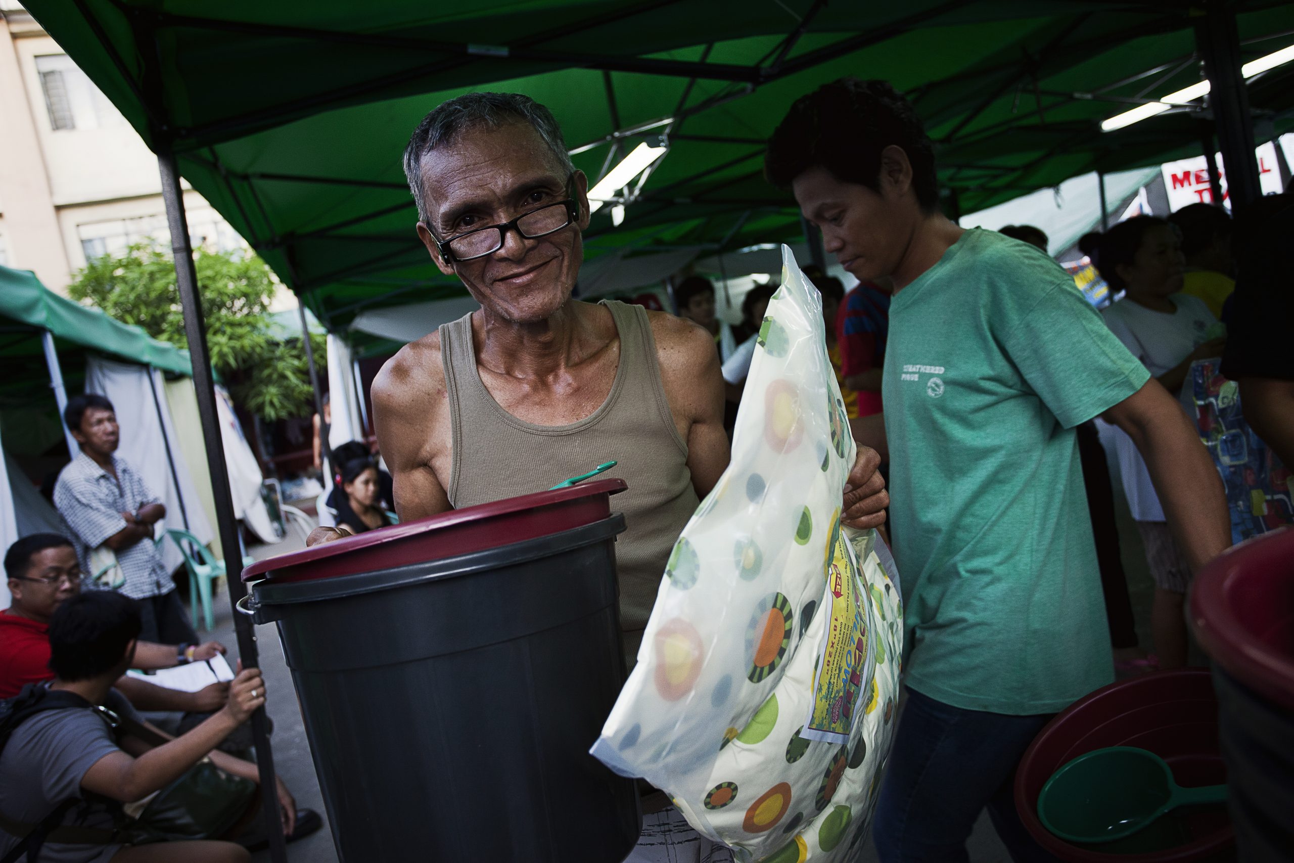 balik-pag-asa-pasay-tent-city13122520